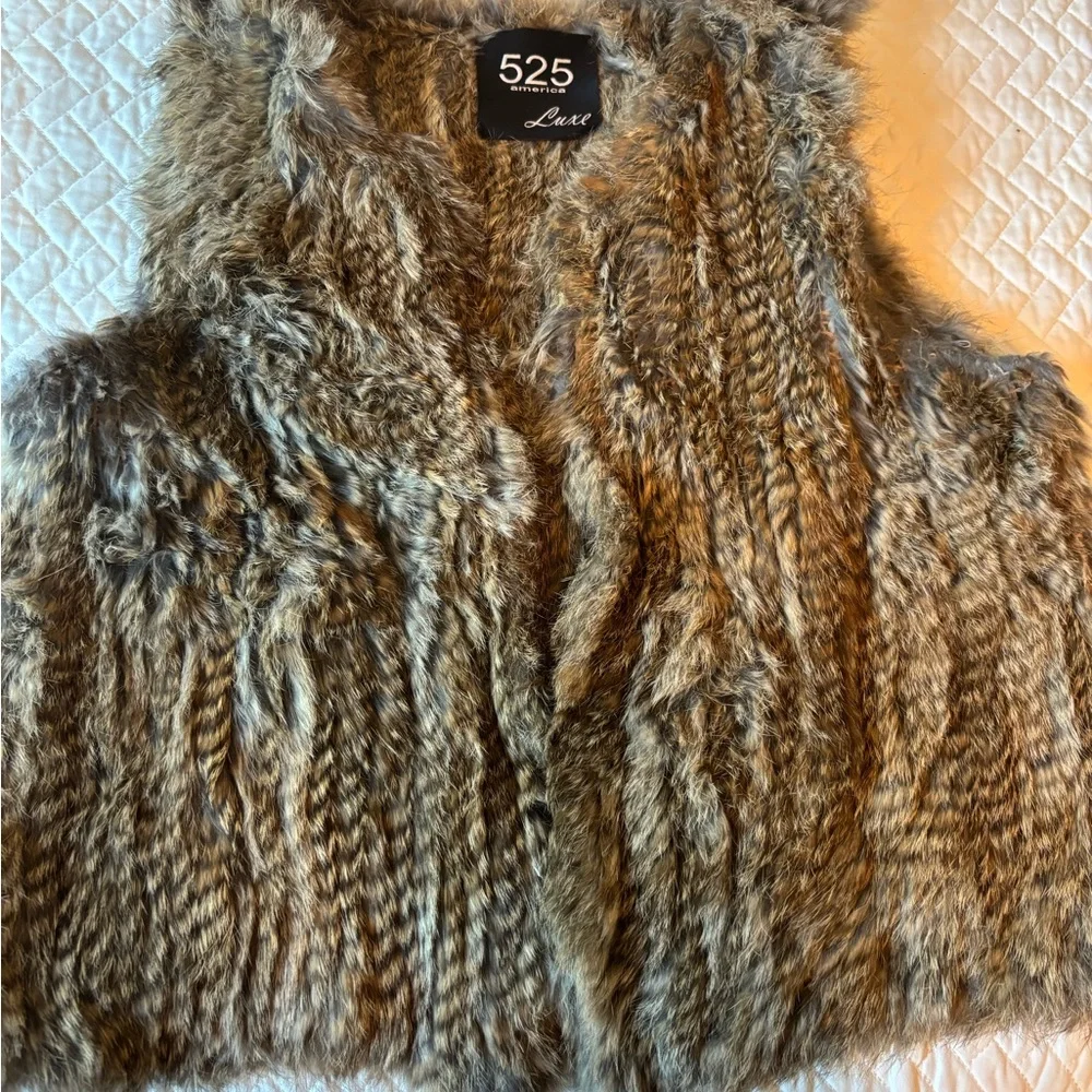 525 America Luxe Rabbit Fur Vest - Picture 3 of 7